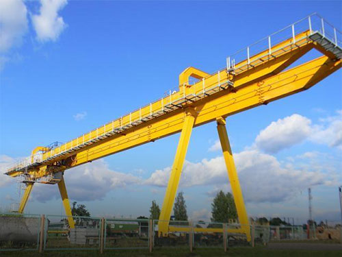 a frame gantry crane