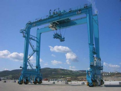 Multipurpose Rubber Tyred Gantry (RTG) Crane Design